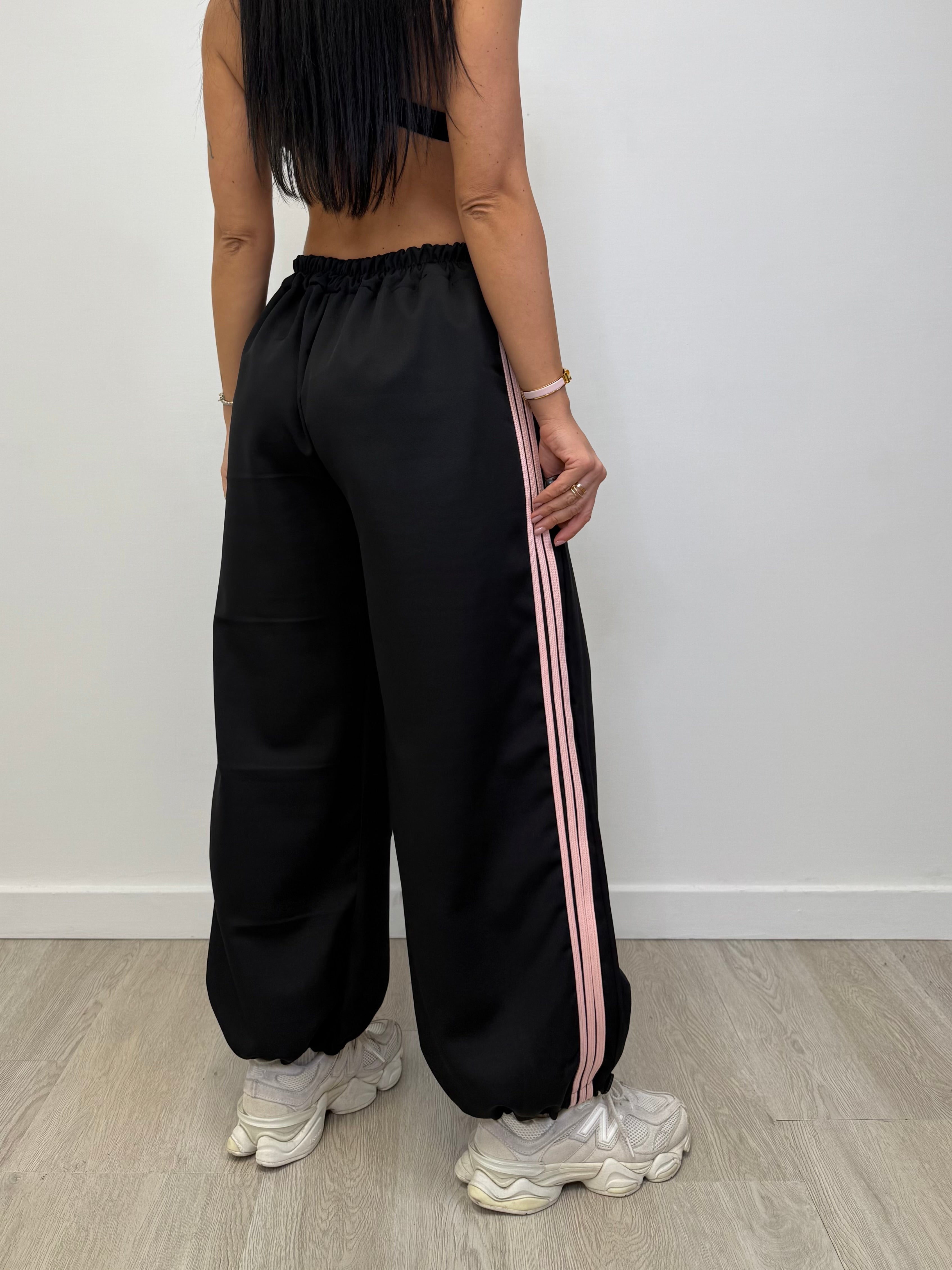 JOGGER CON BANDE LATERALI IN TESSUTO TECNICO 8139