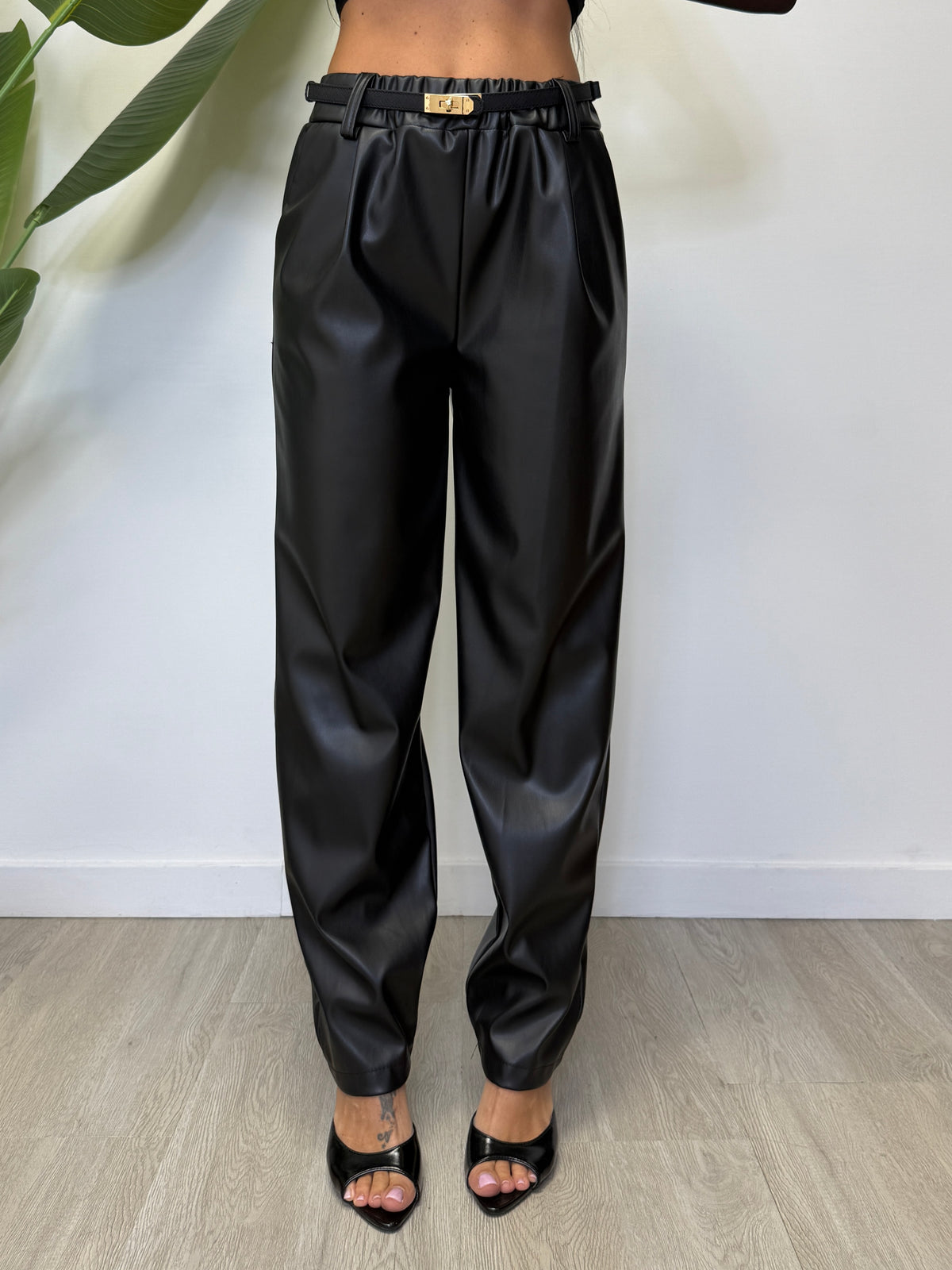 PANTALONE BAGGY EFFETTO PELLE 3439