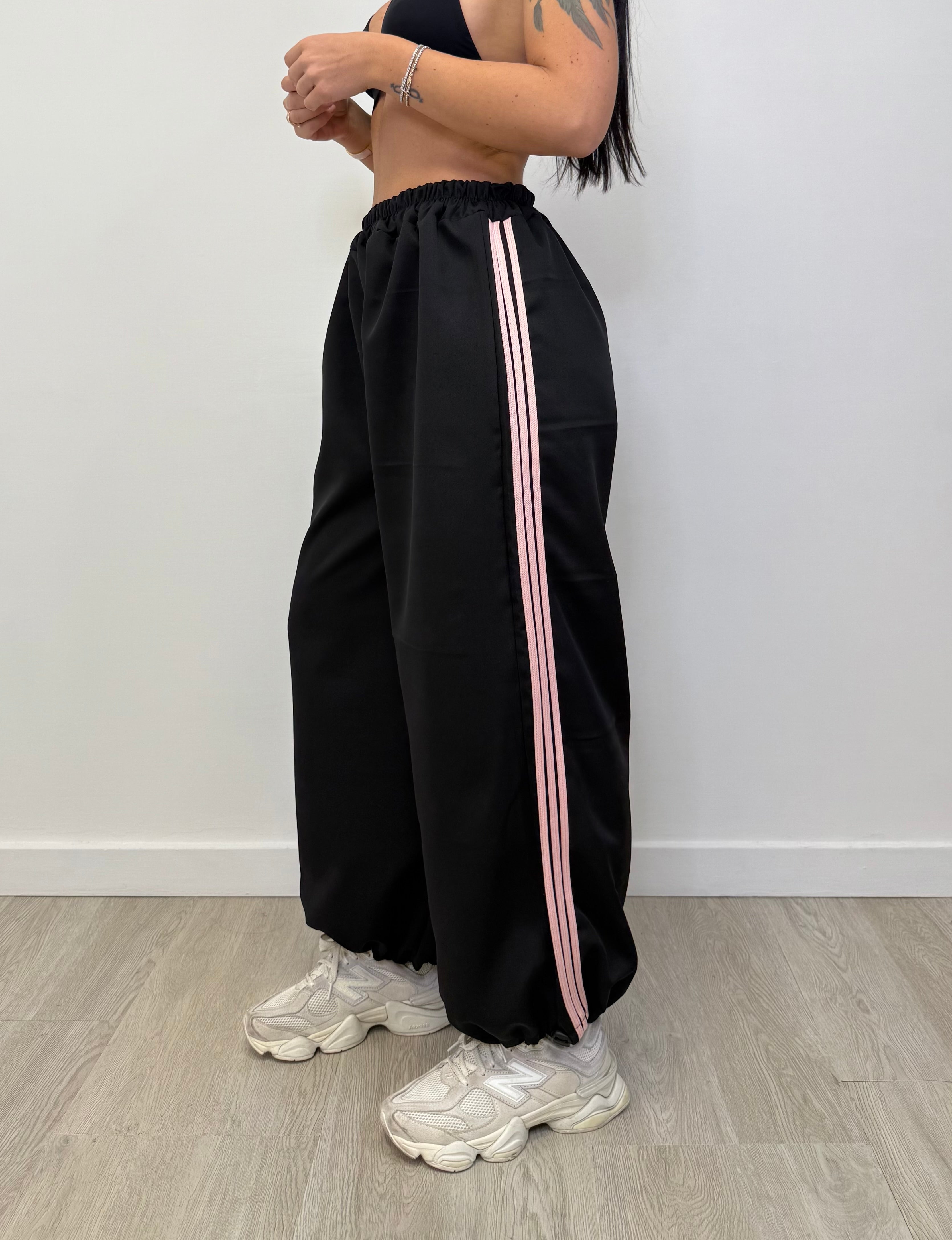 JOGGER CON BANDE LATERALI IN TESSUTO TECNICO 8139