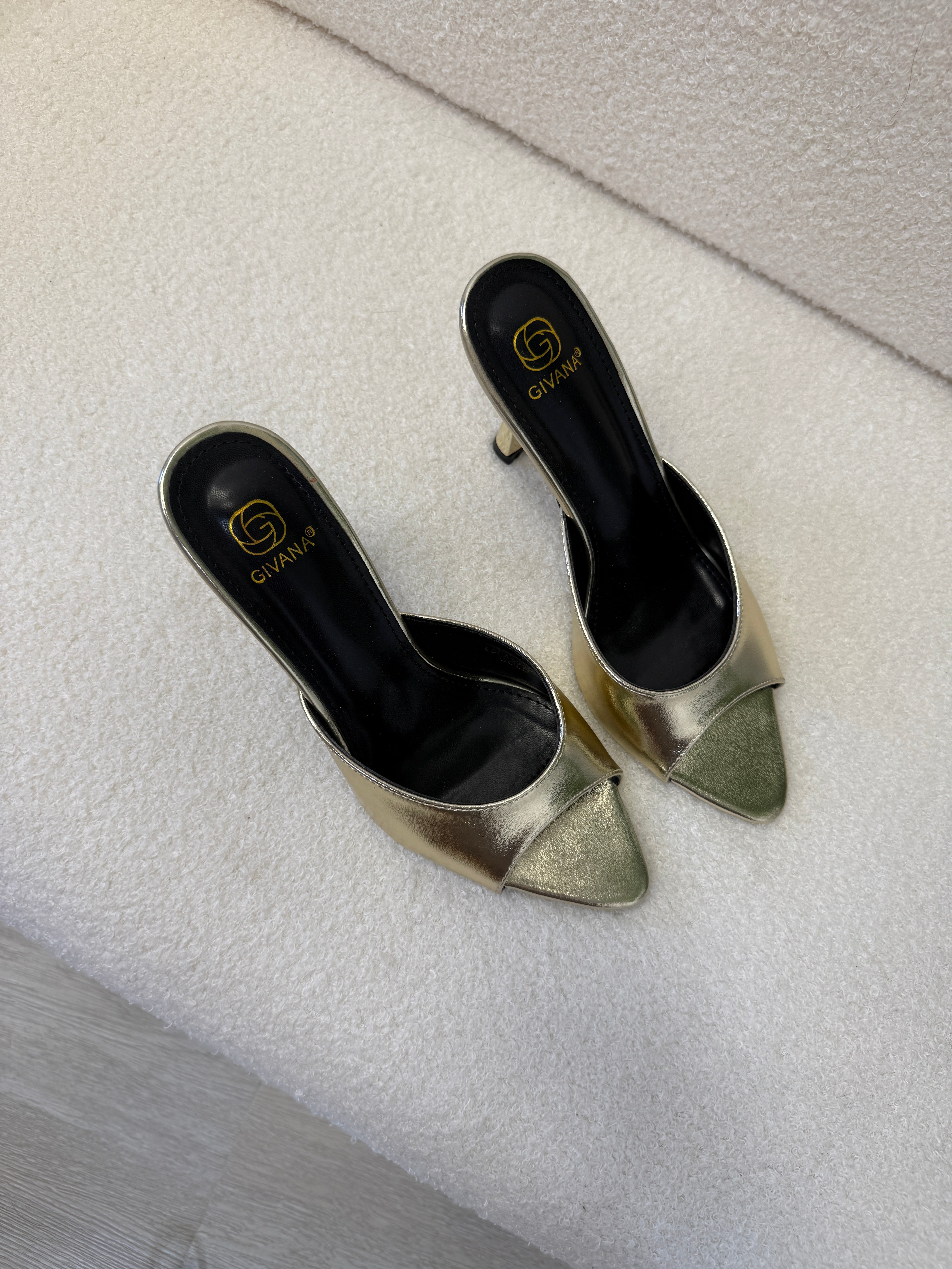 MULE ICONIC 5349