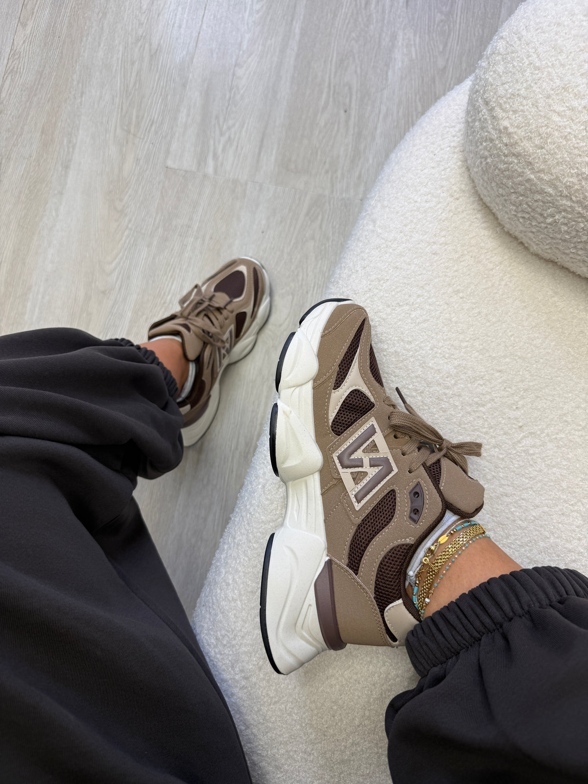 SNEAKERS N/B 3208