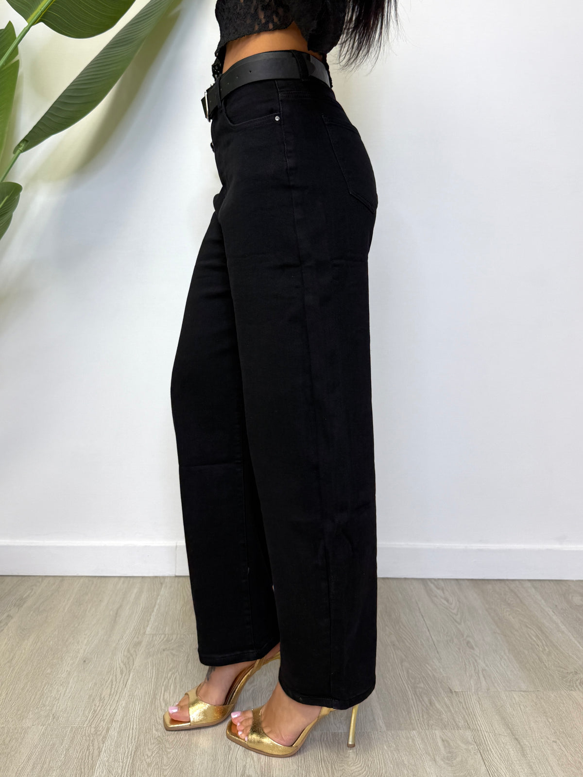 JEANS BAGGY NERO CON CINTURA 113