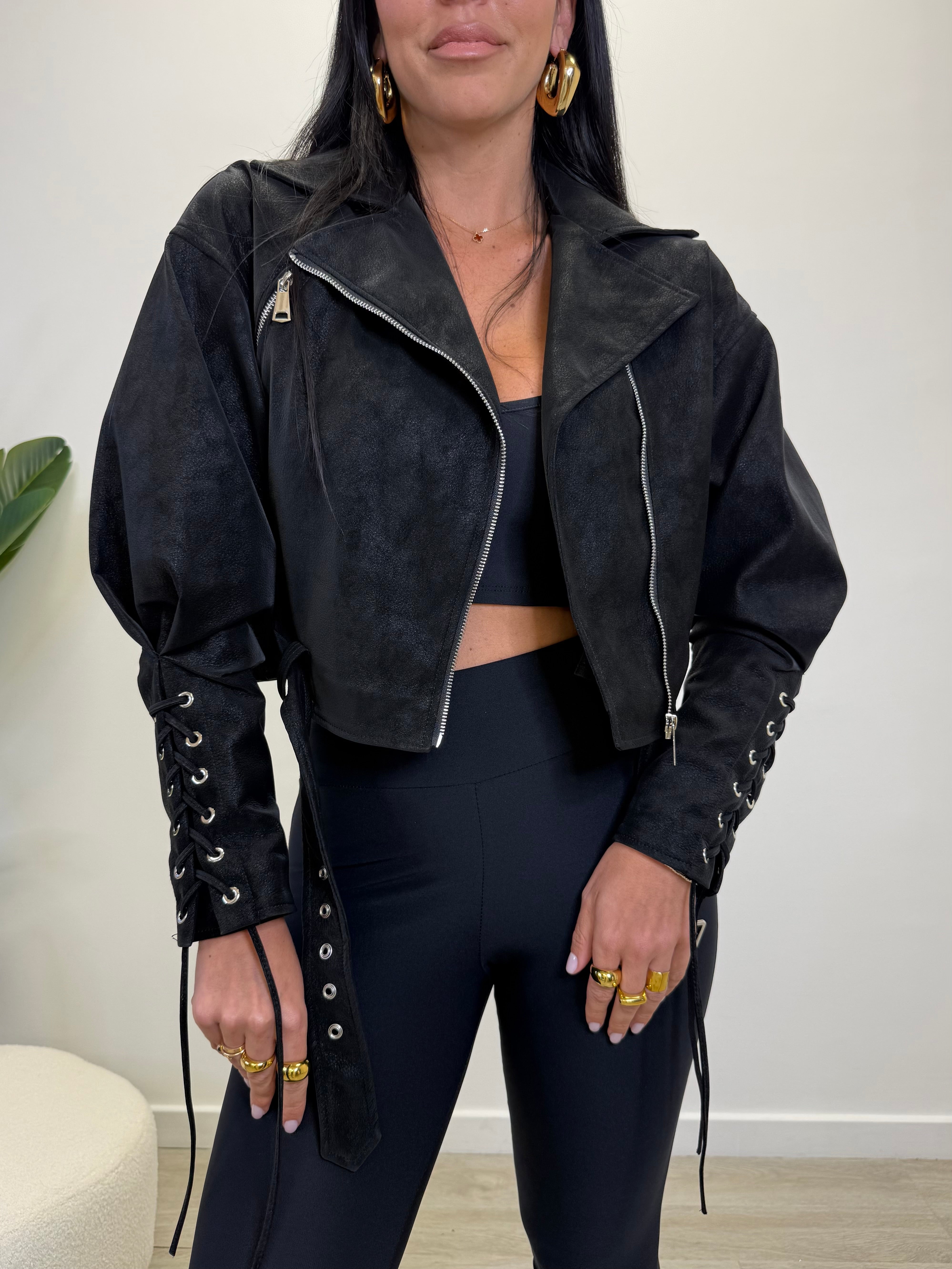 CHIODO EFFETTO PELLE CON STRINGHE 6681