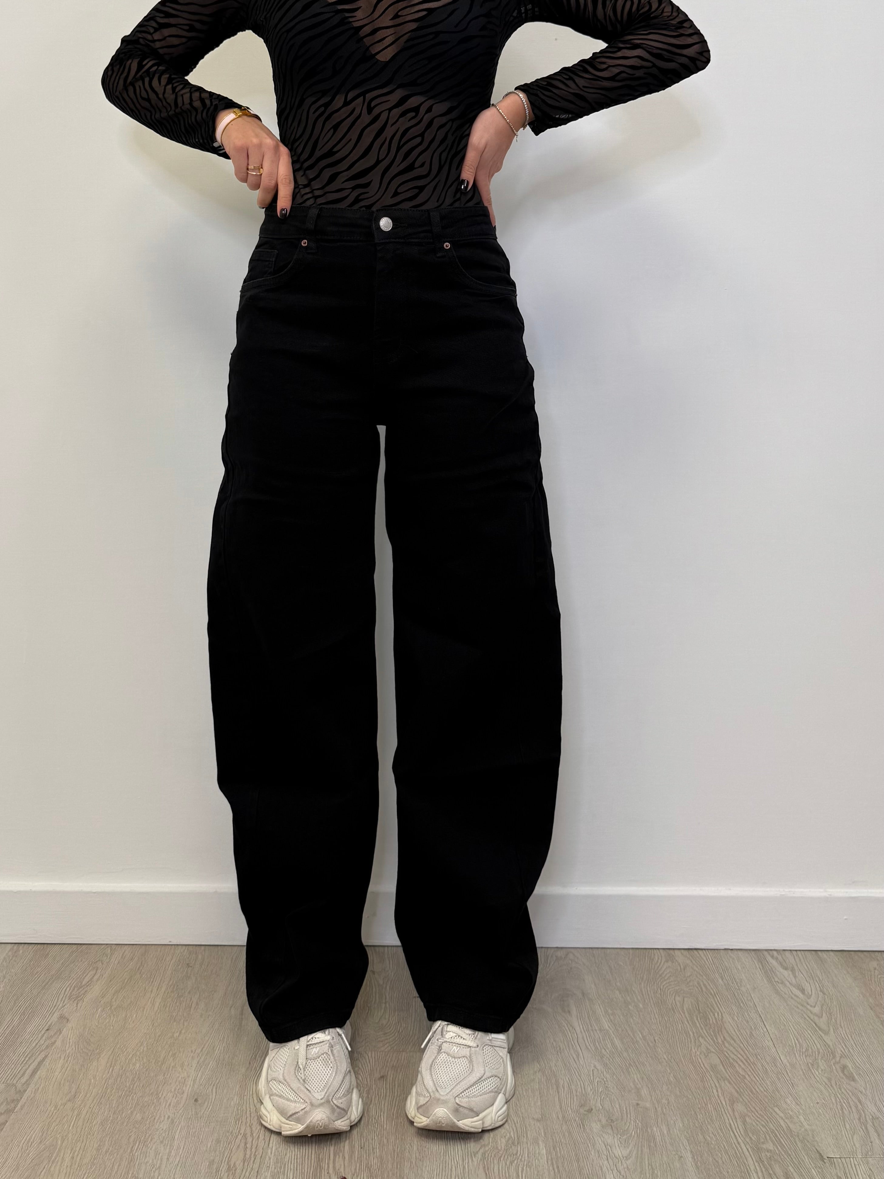 JEANS NERO BALLOON 2115