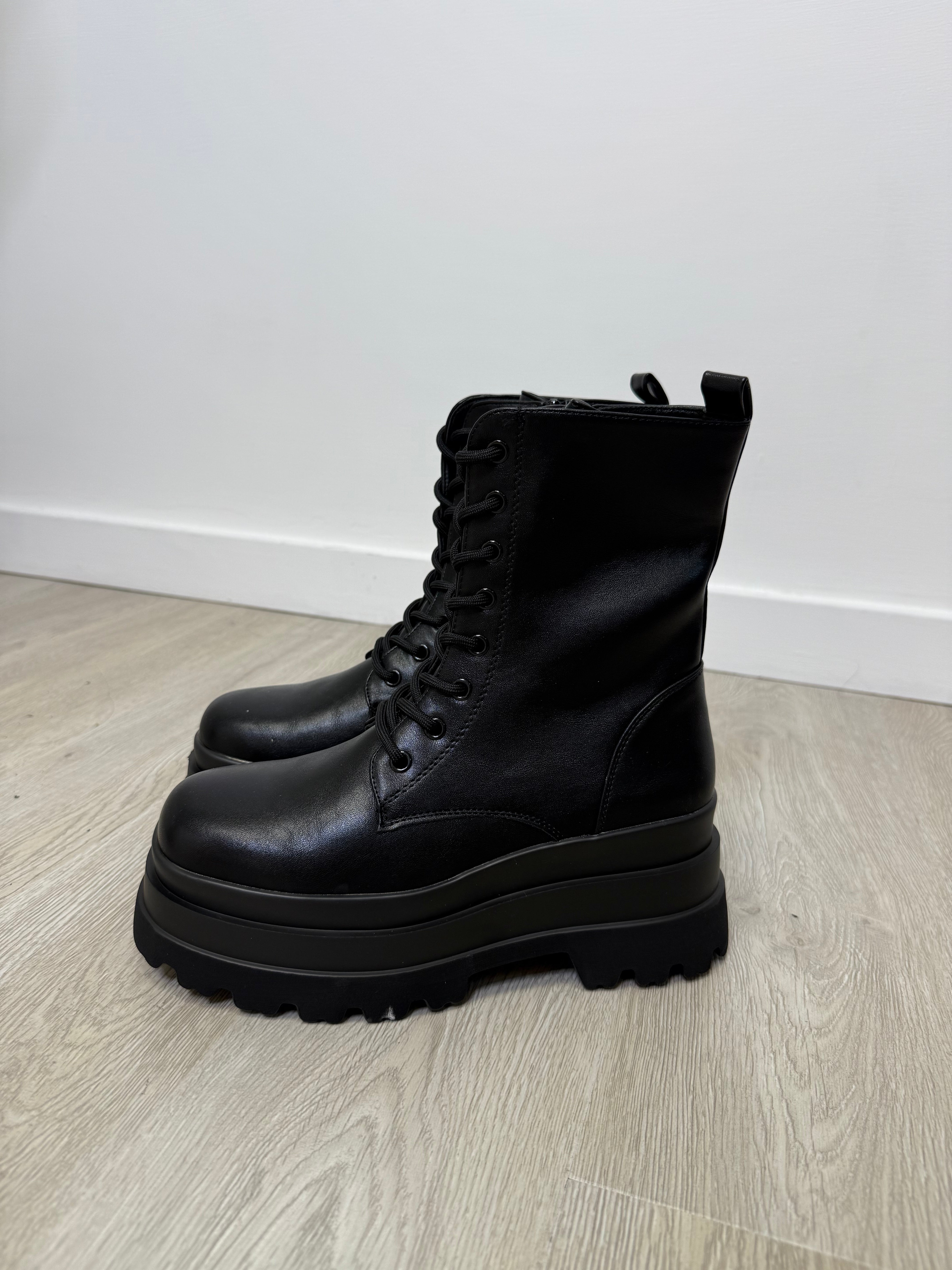 ANFIBIO CON LACCI 905