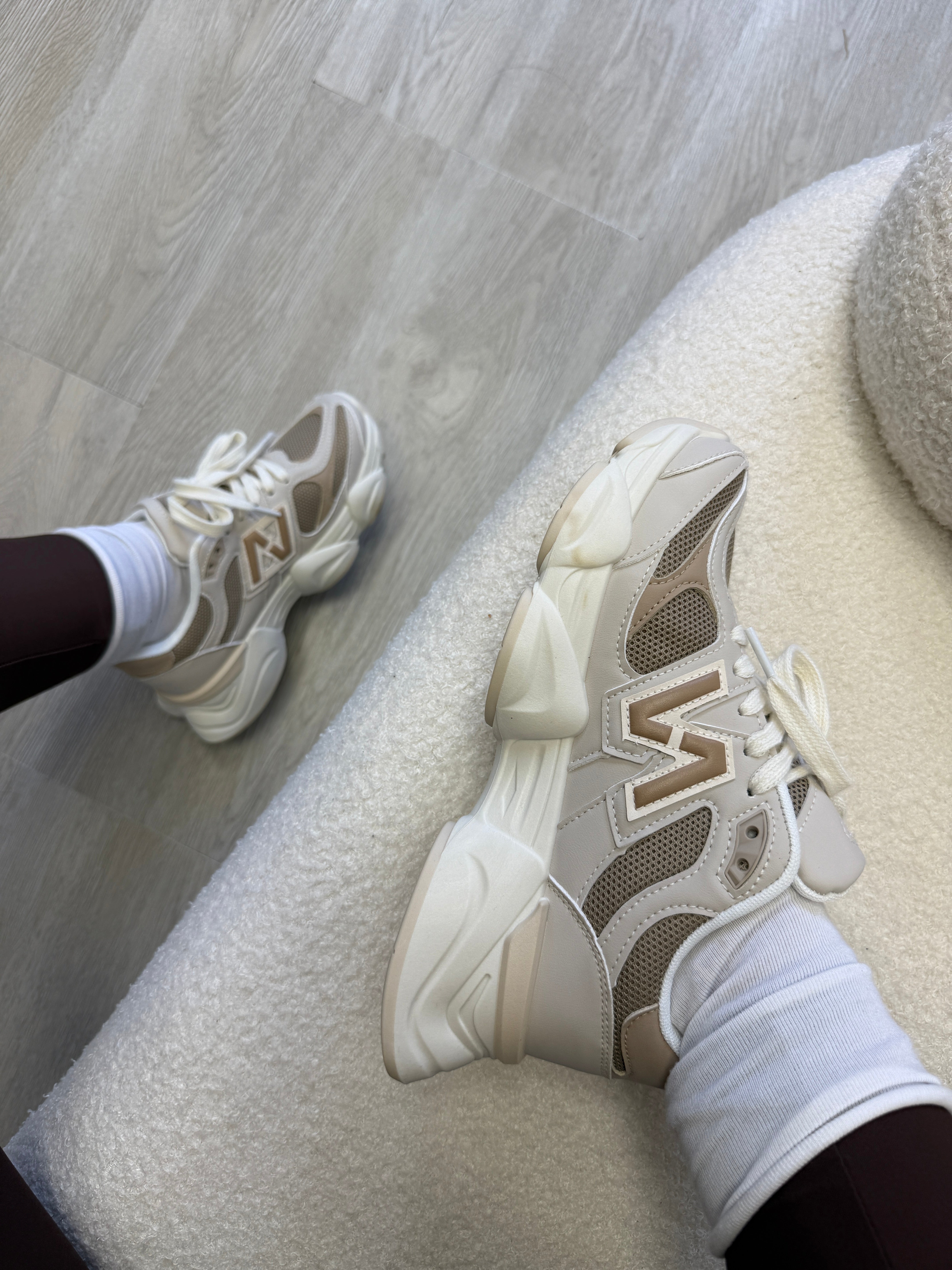 SNEAKERS N/B 3208