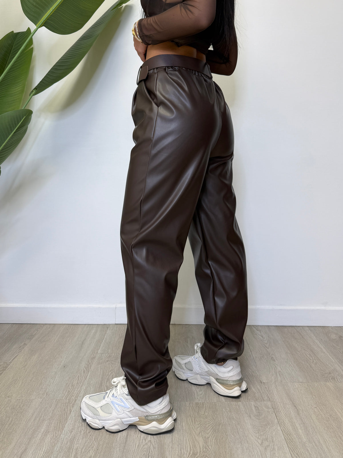 PANTALONE BAGGY EFFETTO PELLE 3439