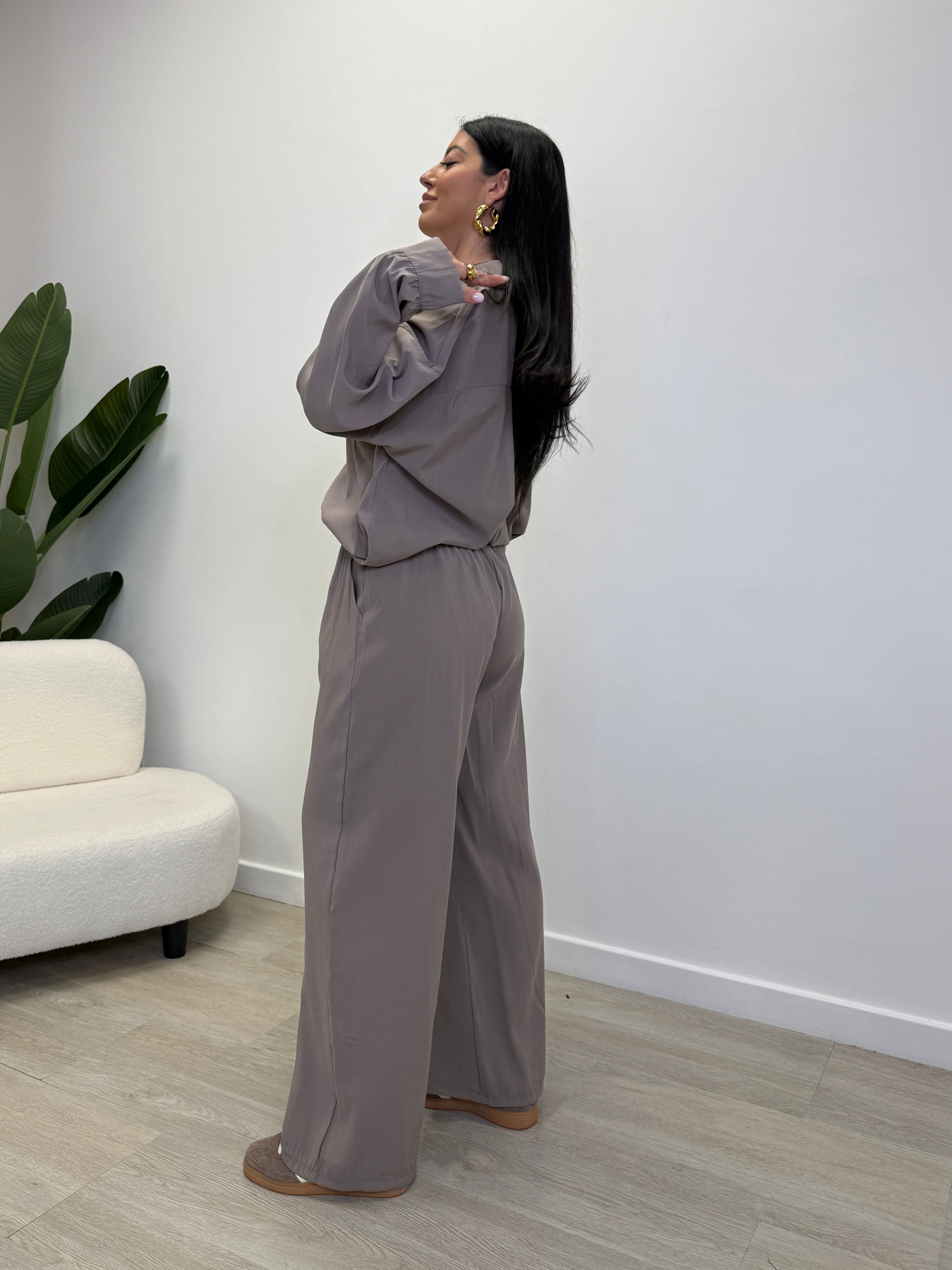 COMPLETO CAMICIA E PANTALONE 2680