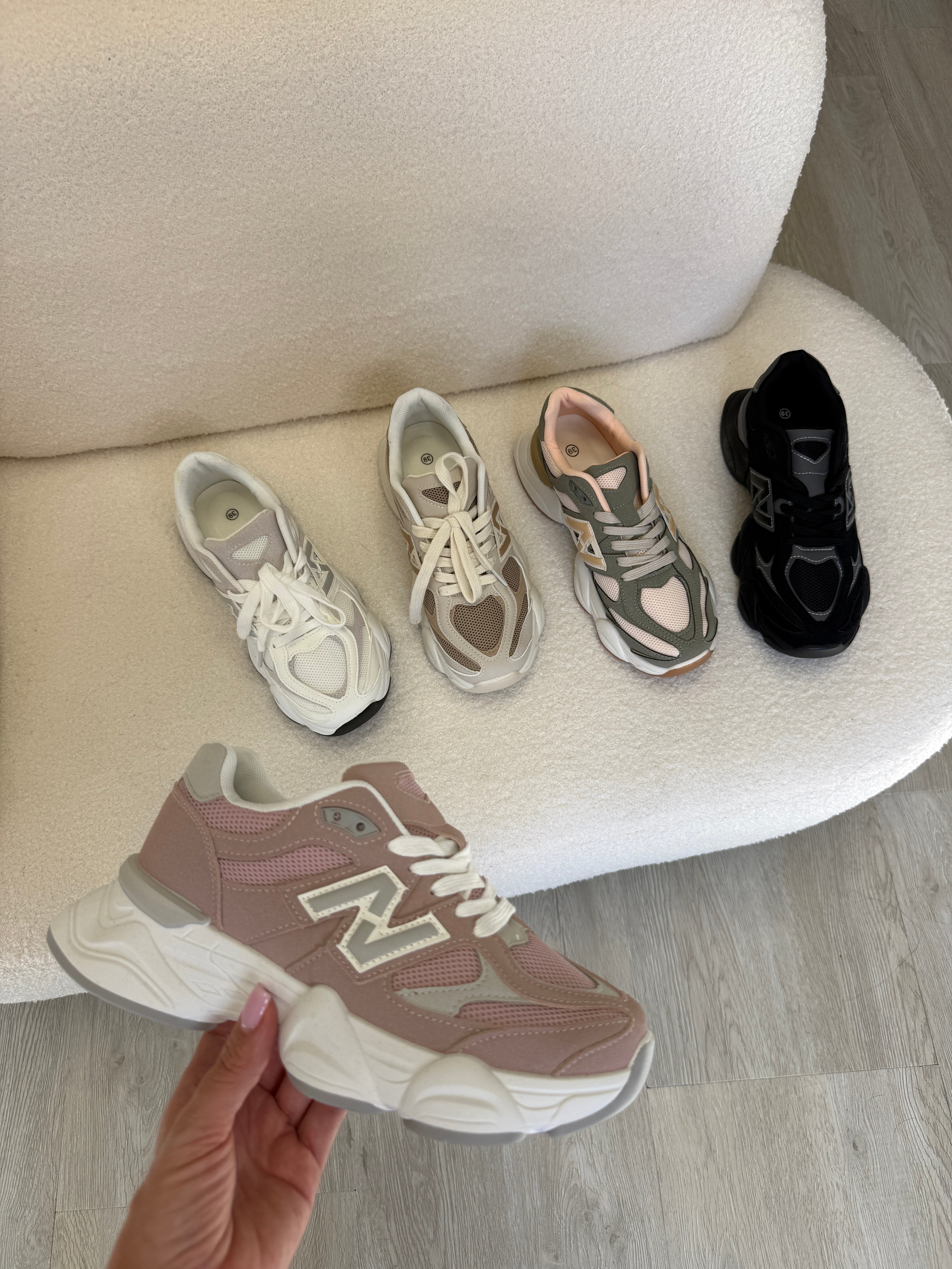 SNEAKERS N/B 3208