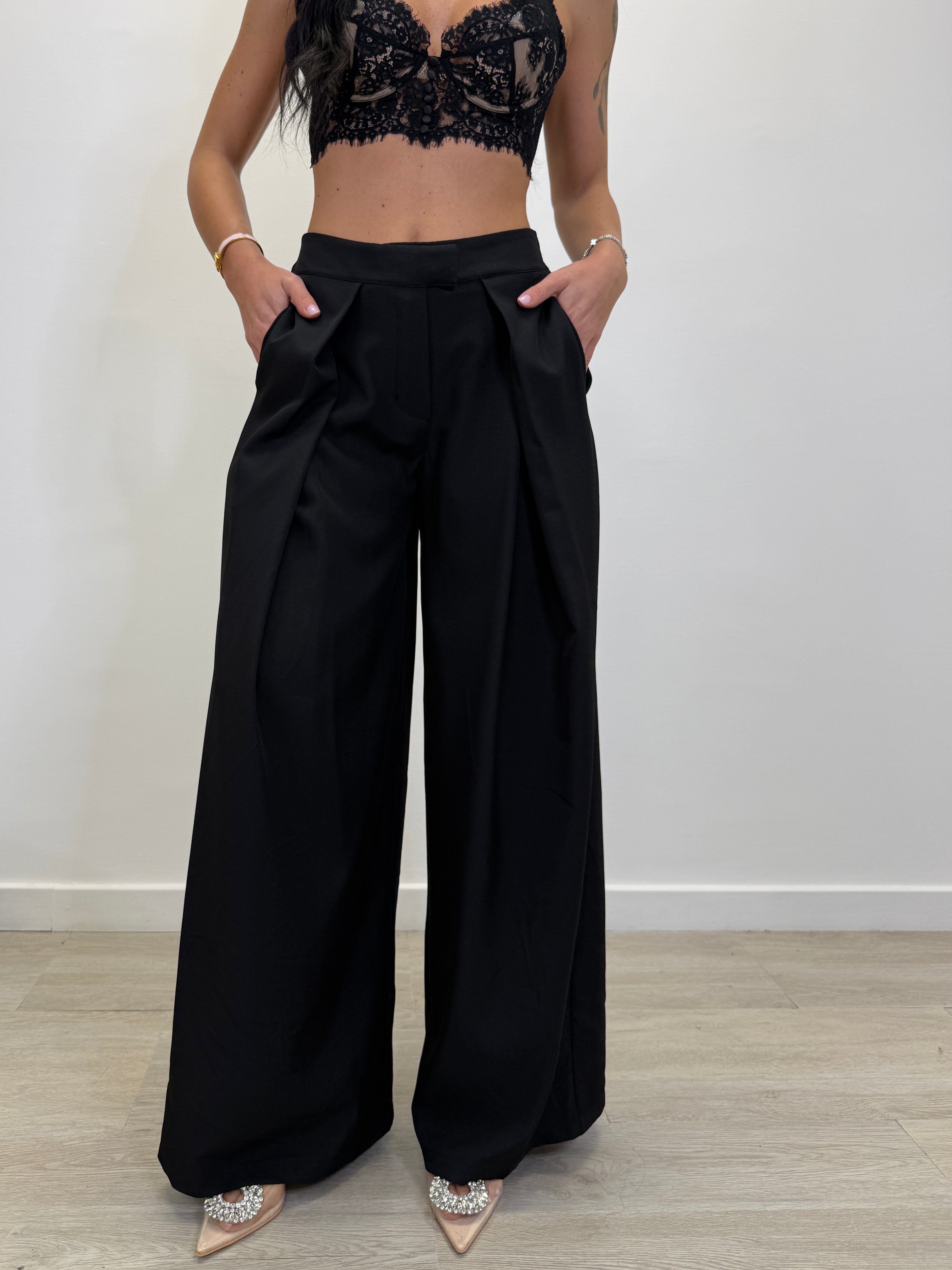 PANTALONE PALAZZO BAGGY CON PIENCES 30452