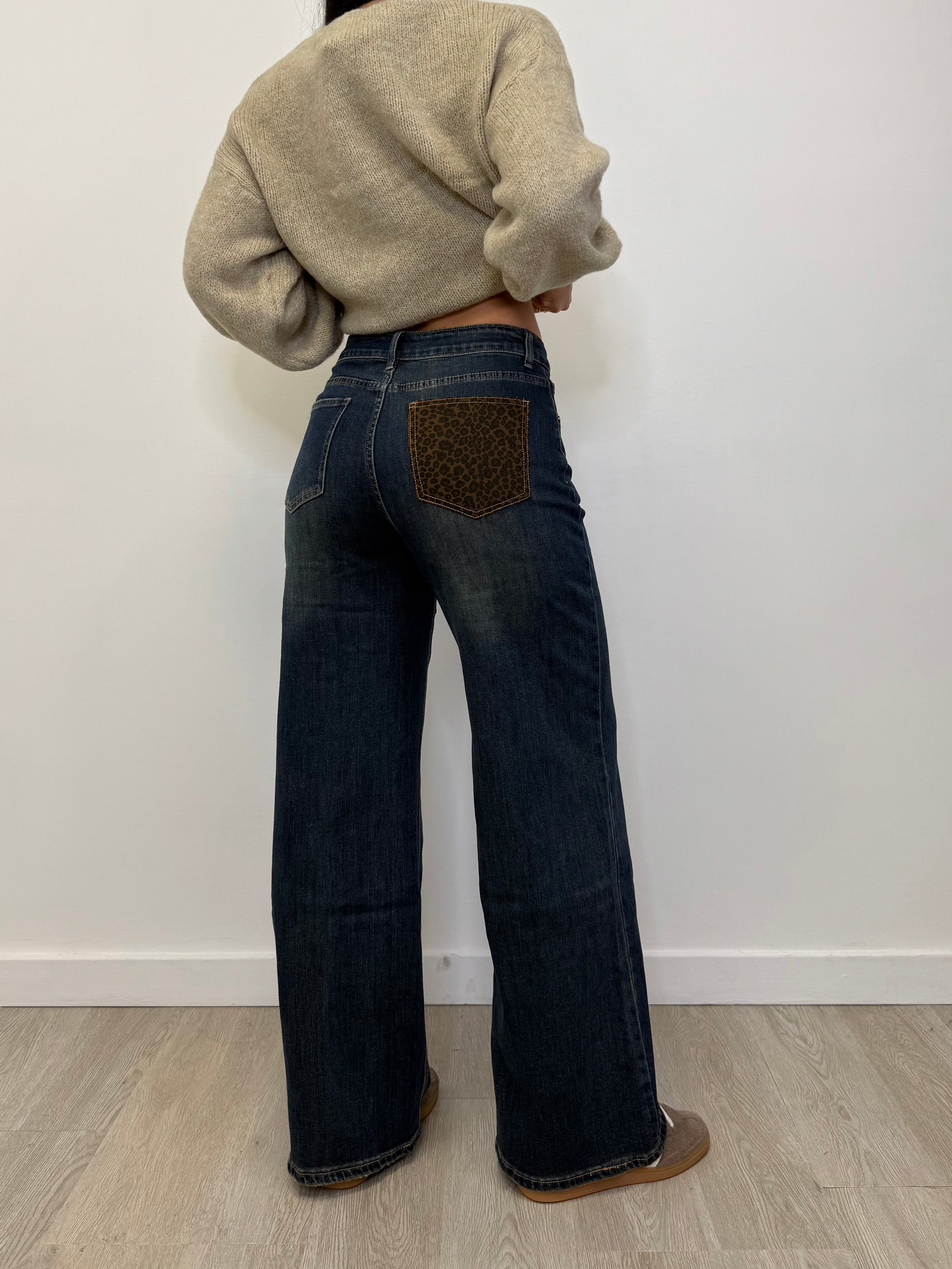 JEANS WIDE LEG CON PATCH LEO 32209